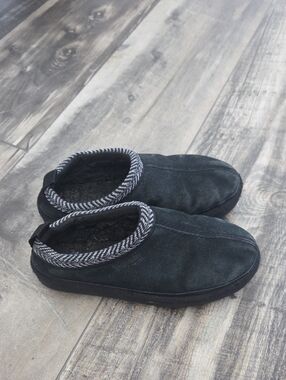 Koolaburra By Ugg Slip Ons Size 7